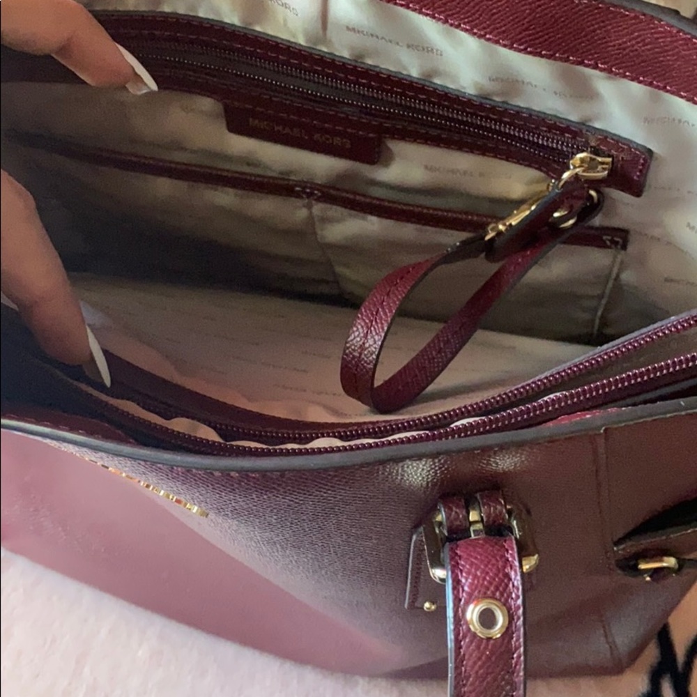 Purse - Picture 3 of 4